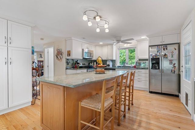 59 Norval Ave, Stoneham, MA 02180