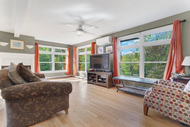 59 Norval Ave, Stoneham, MA 02180