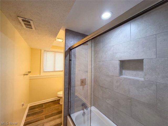25142 Deerfield Drive, North Olmsted, OH 44070