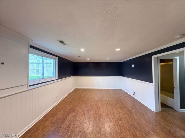 25142 Deerfield Drive, North Olmsted, OH 44070