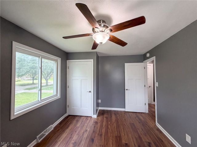 25142 Deerfield Drive, North Olmsted, OH 44070
