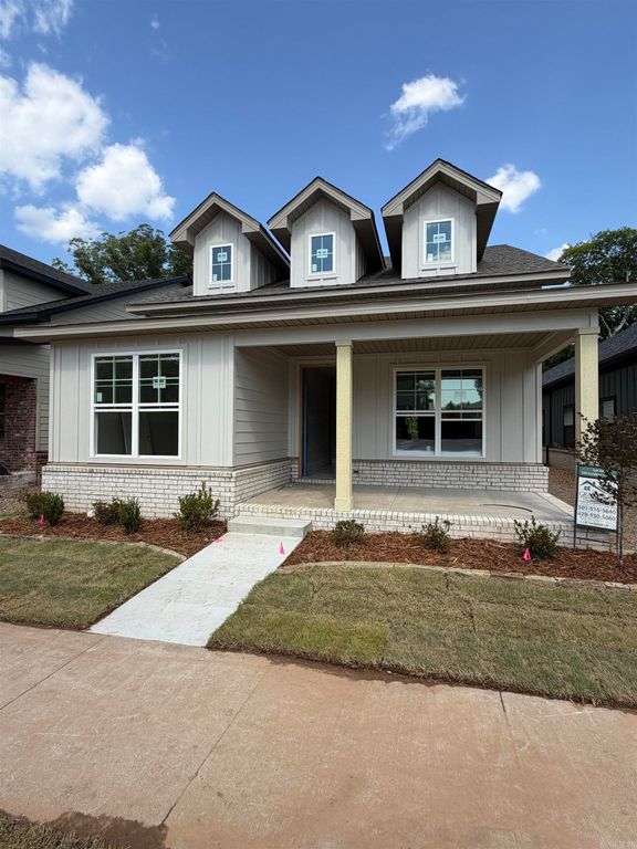 420 Gardens Lane, North Little Rock, AR 72114