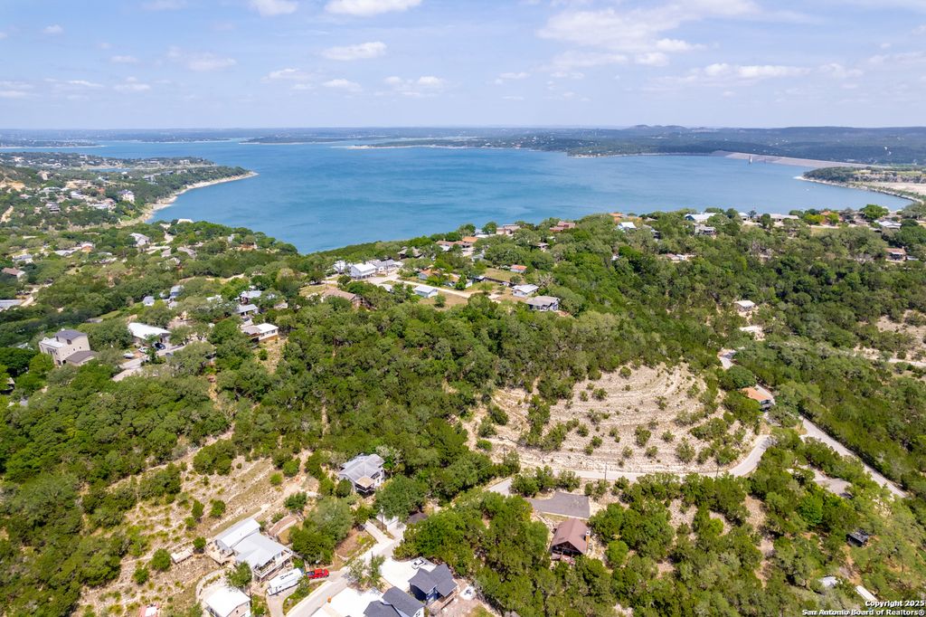 492 Dusty Saddle, Canyon Lake, TX 78133