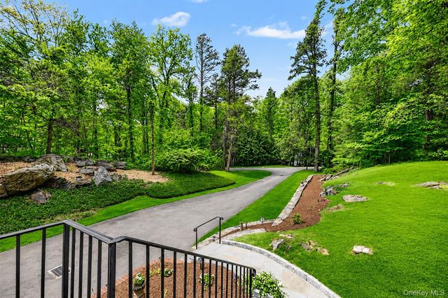 28 Valley View Road, Chappaqua, NY 10514