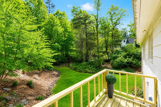 28 Valley View Road, Chappaqua, NY 10514