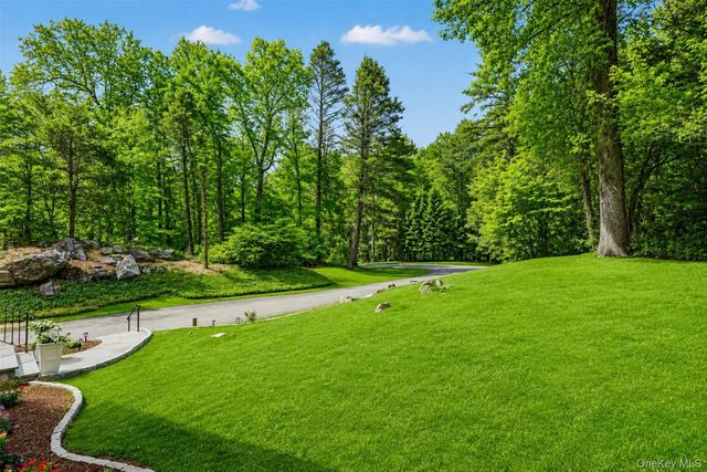 28 Valley View Road, Chappaqua, NY 10514