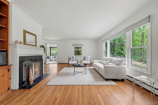 28 Valley View Road, Chappaqua, NY 10514
