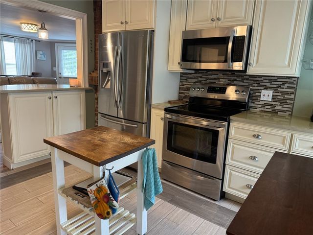 4 Hammond Street 5, Newport, RI 02840