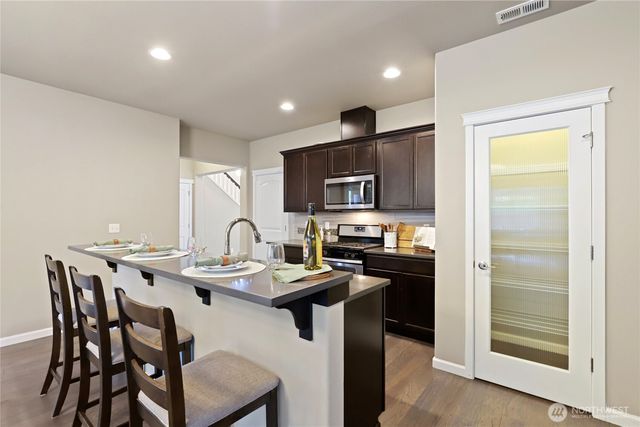 3914 Portside Drive, Bremerton, WA 98312