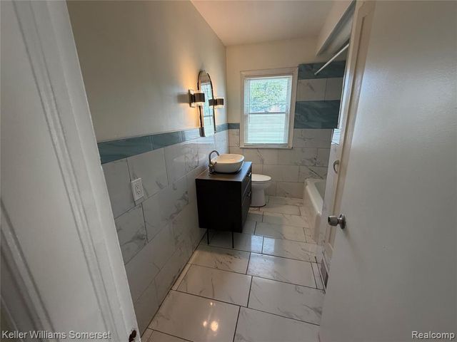 16936 Fairfield Street, Detroit, MI 48221
