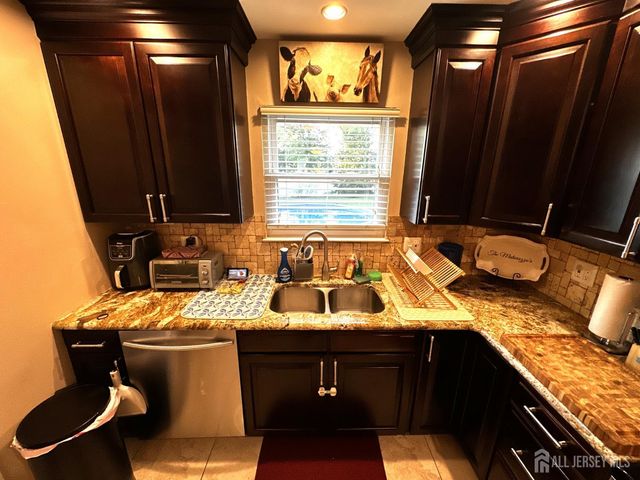 5 Nicholas Drive, Old Bridge, NJ 08857