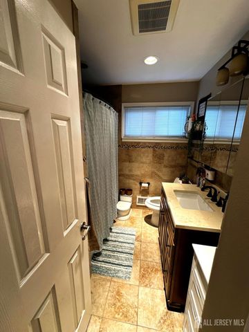 5 Nicholas Drive, Old Bridge, NJ 08857