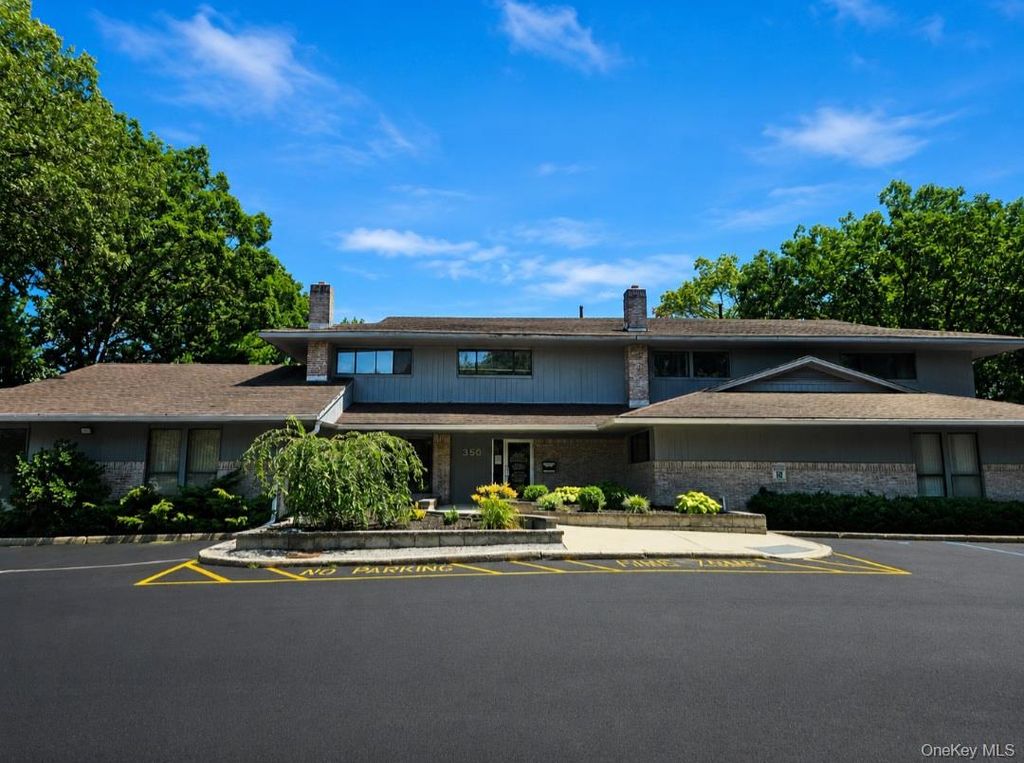 350 Veterans Memorial Highway 5, Commack, NY 11725 — exterior