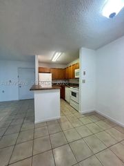 6975 NW 179th St 202, Hialeah, FL 33015
