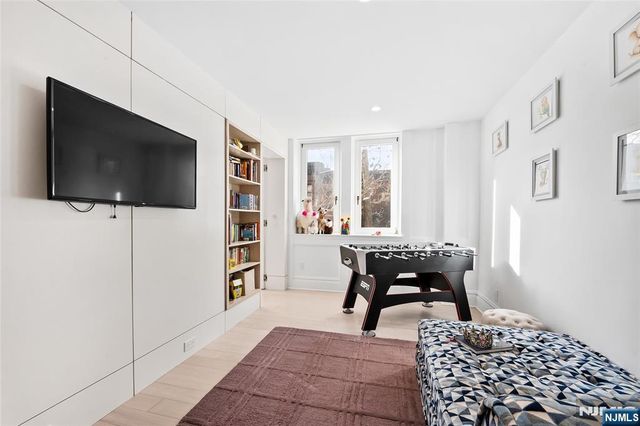 1101 Bloomfield Street B, Hoboken, NJ 07030