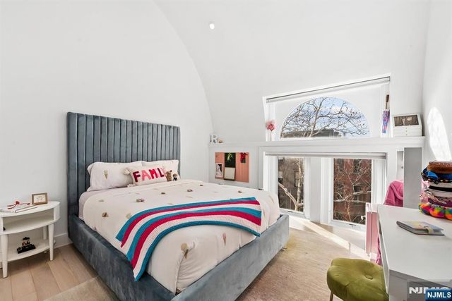 1101 Bloomfield Street B, Hoboken, NJ 07030