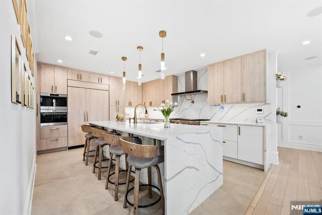 1101 Bloomfield Street B, Hoboken, NJ 07030