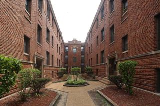 929 W Sunnyside Avenue 2N, Chicago, IL 60640