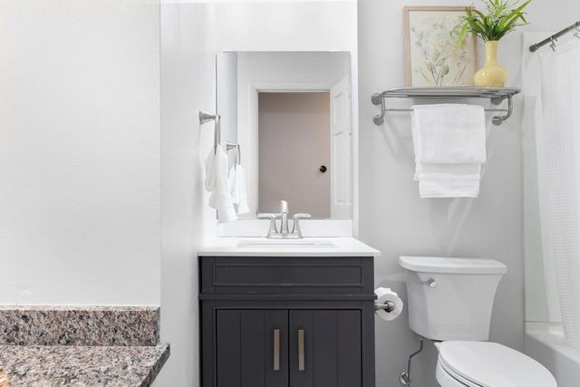 W60N873 Sheboygan ROAD, Cedarburg, WI 53012