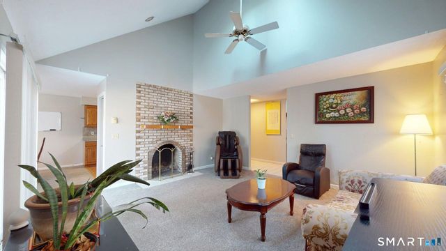 10 Thistle Way APT D, East Windsor, CT 06016