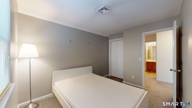 10 Thistle Way APT D, East Windsor, CT 06016