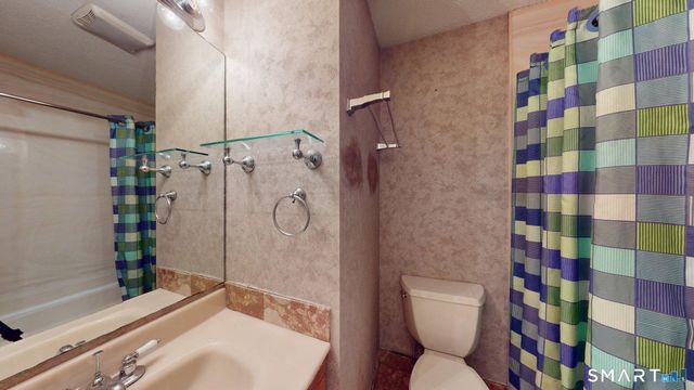 10 Thistle Way APT D, East Windsor, CT 06016