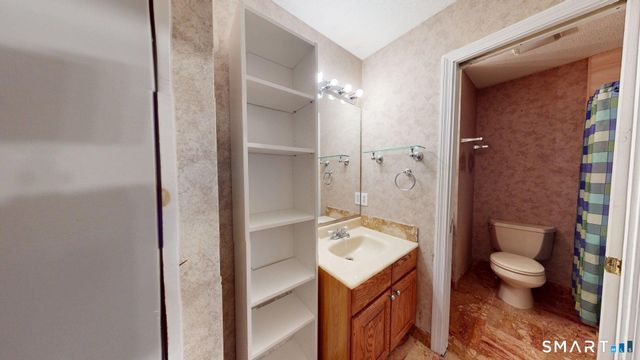 10 Thistle Way APT D, East Windsor, CT 06016