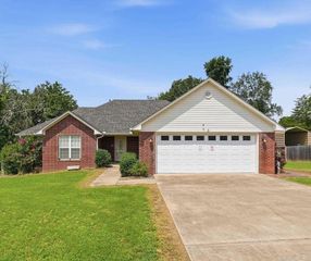 6 Cedar Knolls Loop, Greenbrier, AR 72058