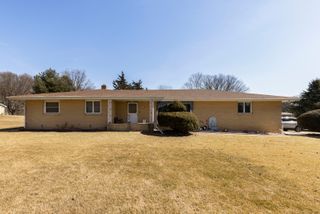 5588 35th Street, Rockford, IL 61109