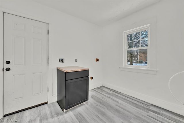 12824 Woodside Avenue, Cleveland, OH 44108