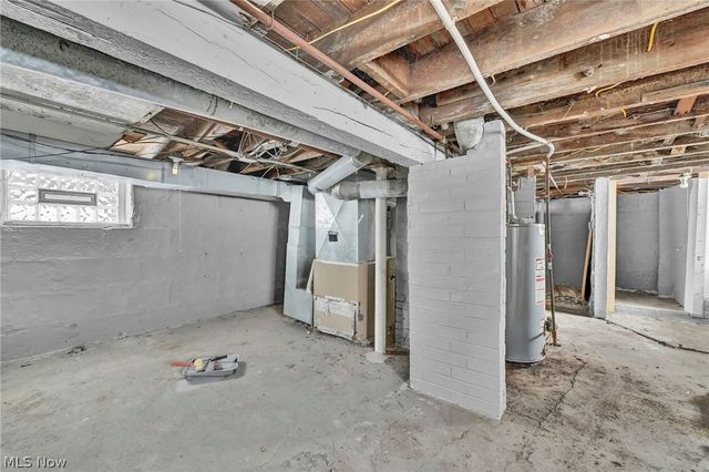 12824 Woodside Avenue, Cleveland, OH 44108
