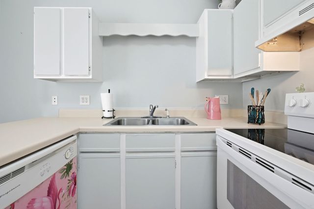 1851 Colony Dr Apt 5R, Myrtle Beach, SC 29575