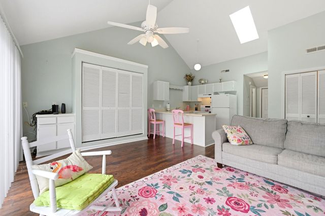 1851 Colony Dr Apt 5R, Myrtle Beach, SC 29575