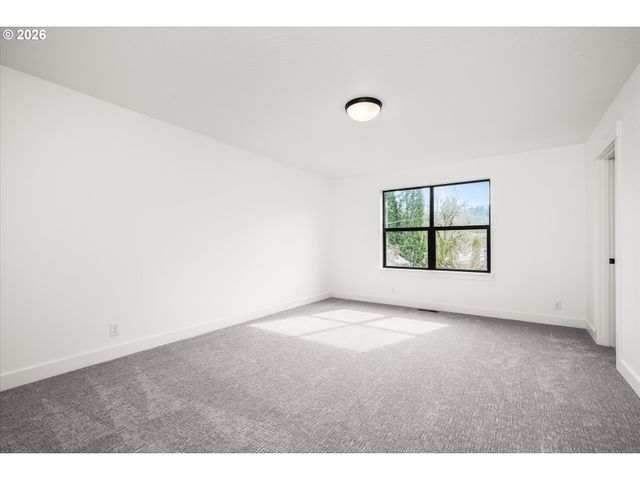 870 W 25TH Ave, Eugene, OR 97405