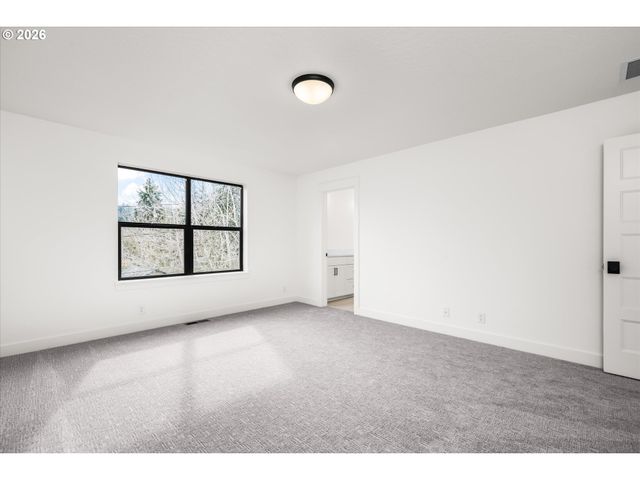 870 W 25TH Ave, Eugene, OR 97405