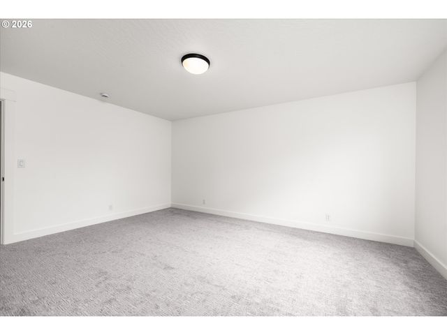 870 W 25TH Ave, Eugene, OR 97405