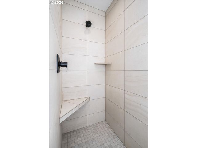 870 W 25TH Ave, Eugene, OR 97405