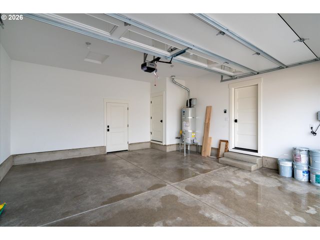 870 W 25TH Ave, Eugene, OR 97405