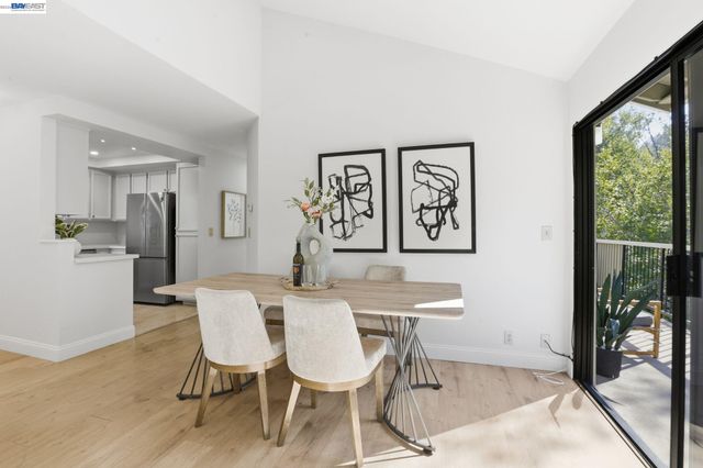 2455 Saint Helena Dr 5, Hayward, CA 94542