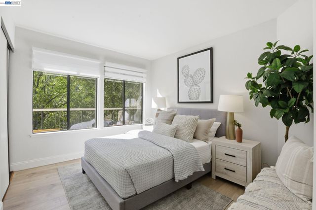 2455 Saint Helena Dr 5, Hayward, CA 94542