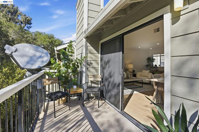 2455 Saint Helena Dr 5, Hayward, CA 94542