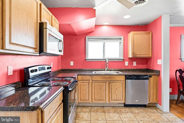 6156 RIPLEY RD, La Plata, MD 20646