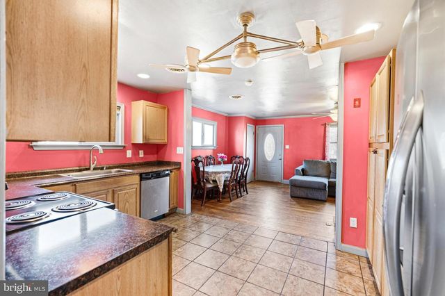 6156 RIPLEY RD, La Plata, MD 20646