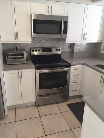 1 Alhambra Circle 407, Coral Gables, FL 33134