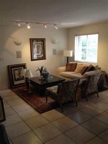 1 Alhambra Circle 407, Coral Gables, FL 33134