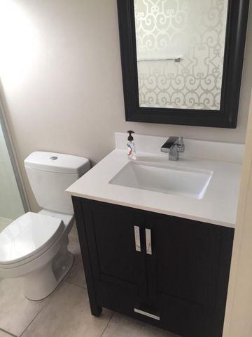 1 Alhambra Circle 407, Coral Gables, FL 33134