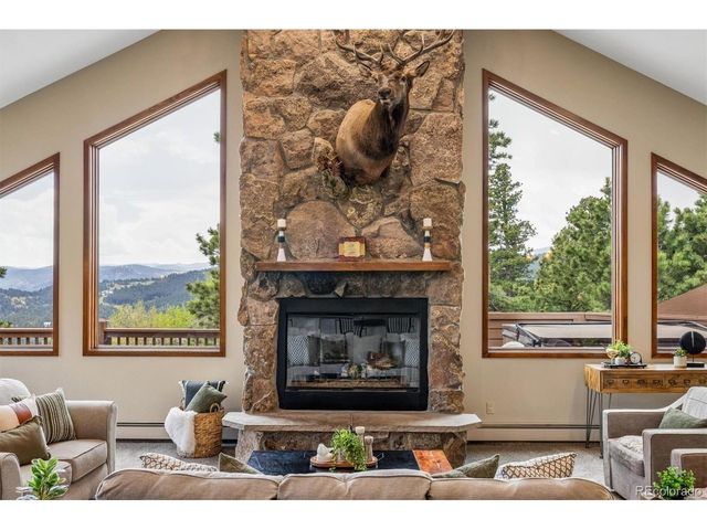 159 Dekker Dr, Golden, CO 80401