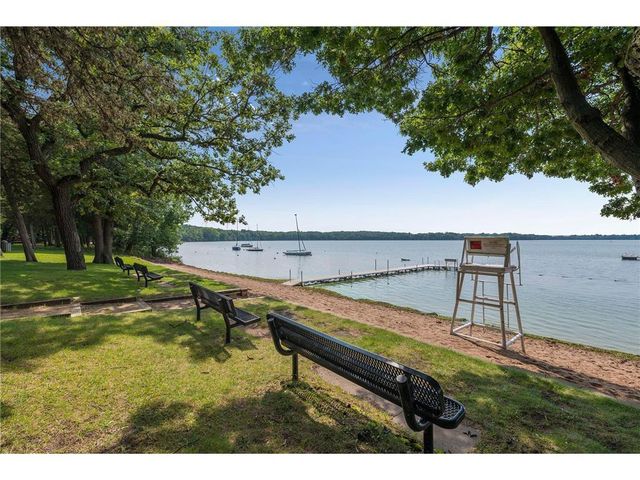 36 Deer Hills Drive, North Oaks, MN 55127