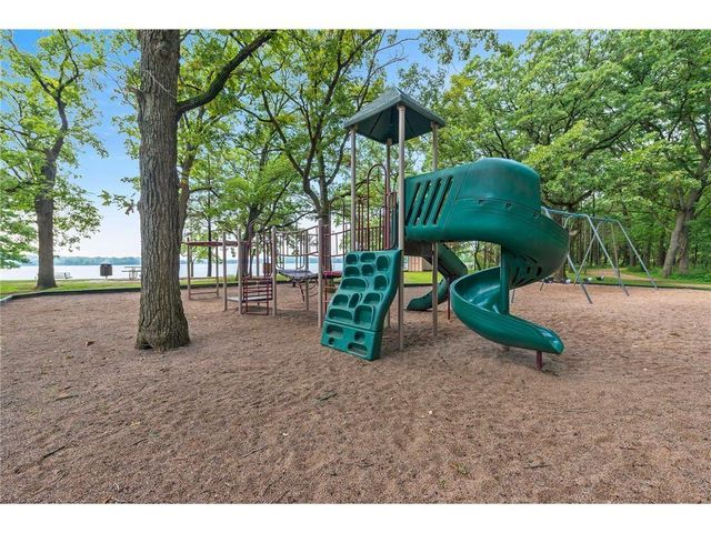 36 Deer Hills Drive, North Oaks, MN 55127