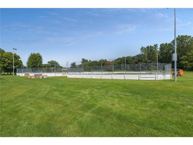 36 Deer Hills Drive, North Oaks, MN 55127